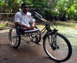 2013三輪車椅子