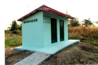 2012小学校のトイレ1