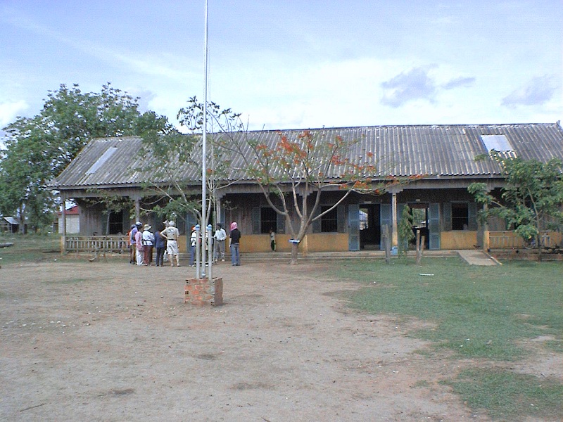 2008年5月訪問時の古い校舎